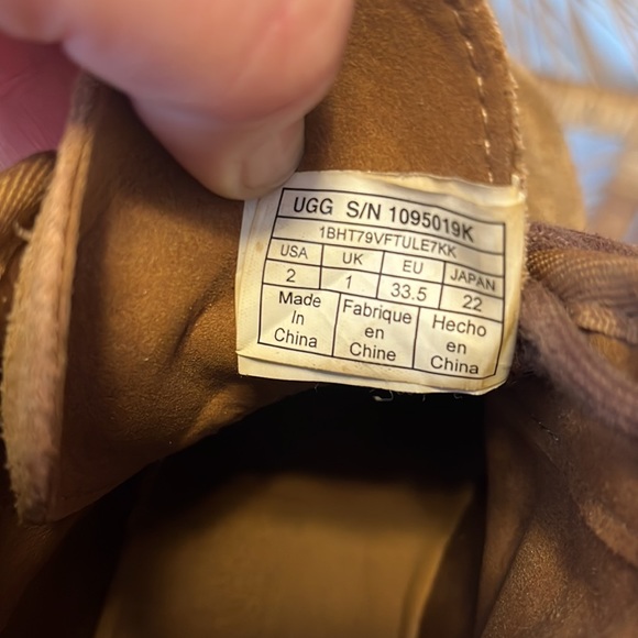 Ugg Kids Classic Neumel II Unlined Chestnut Lace Up Boots - Size 2 - Picture 11 of 13